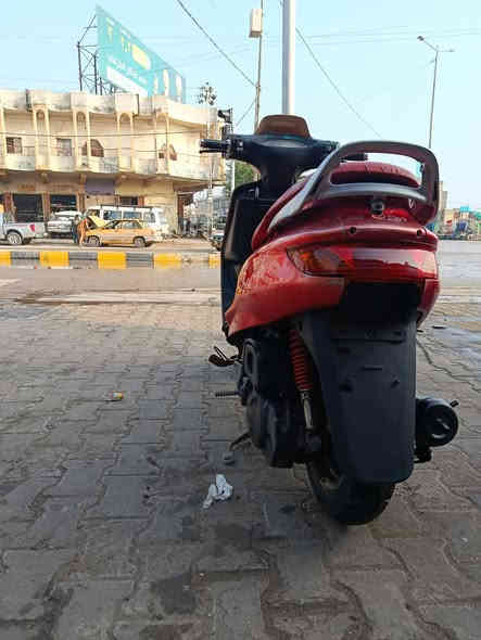 سلام عليكم 
دراجه فراشه فحل للبيع كلشي شغال بس لسلف بدل شخاطه 
دراجه كامله مكمله مفتوحه مره وحده باقي لتفاصيل خاص او رقم *********** لمو شراي اطلع كبل
