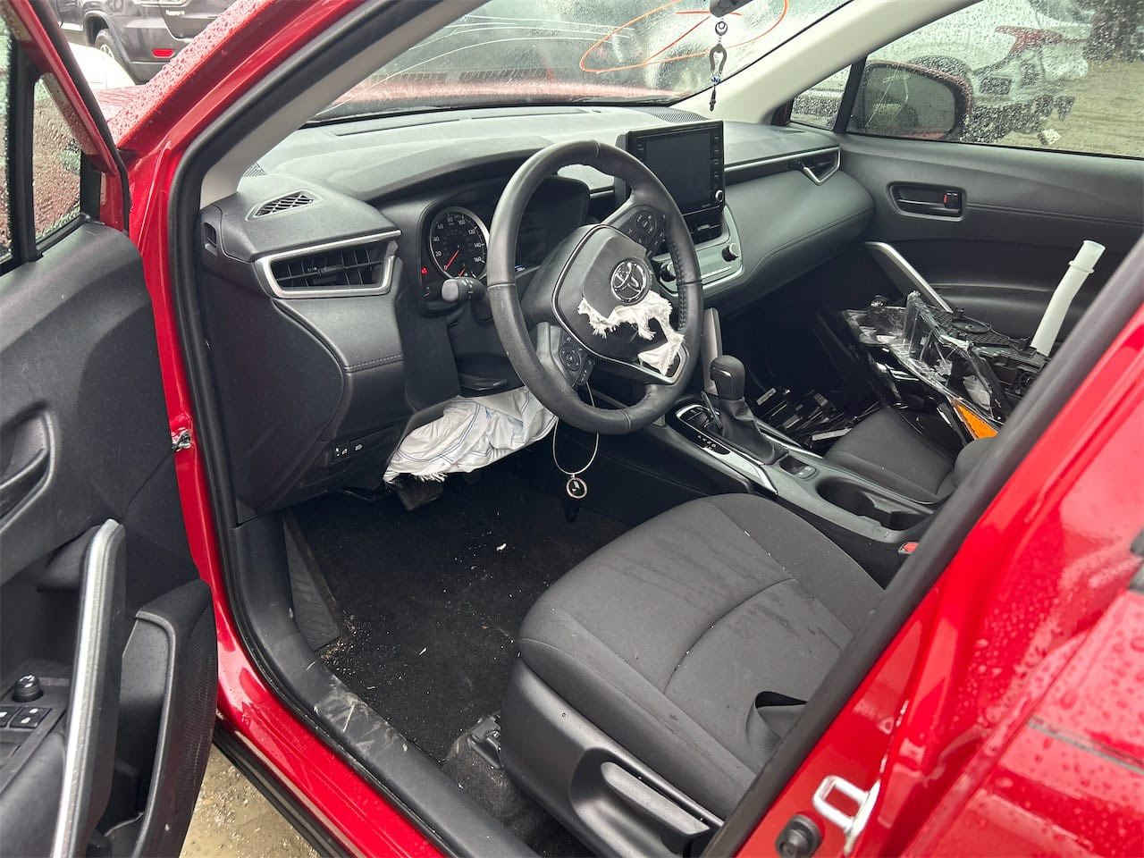 السلام عليكم
كورلا كروز 2022 بانزين 
مواصفات Le
رقم بغداد 
حادث موضوح بالصور 
طبعًا السيارة بدون إي قطعه تبديل كلشي راجع على وضعه
ماشيه 63 كيلومتر 
مكان السياره بابل المسيب
***********
