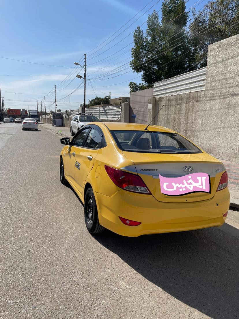 سلام عليكم اكسنت 15 للبيع وارد خليجي مكينه 1600 دوش مكينه بلاديه كهرباياته كله شغاله بيه تصليح بل جاملغ لخلفي خفيف عارضه 85 وبيه مجال مكان دوره شراي يجي خاص او***********
