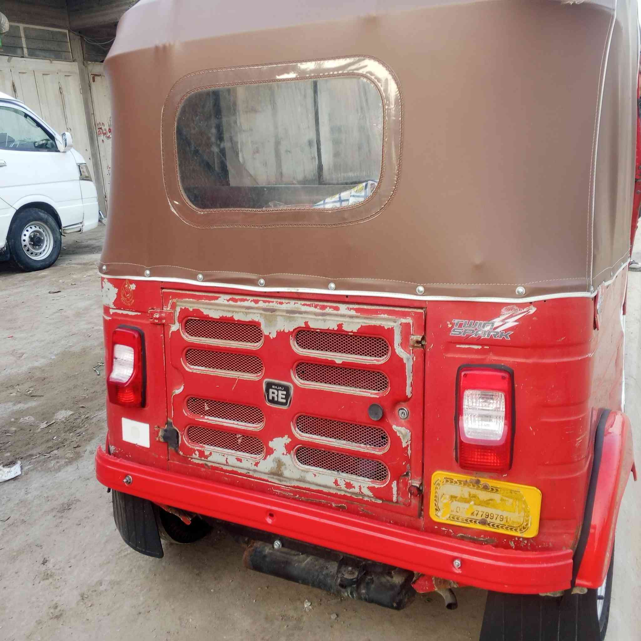 سلام عليكم شباب تكتك موديل 18 رقم وسنويه بغداد باسمي تحويل ثاني يوم تكتك مكفولة من صبغ ومعجون بيه طخه بل لغد باارد زغيره مكينه خرسه مال 20 بجيس كهربائيات كلهة شغاله تراي زيرو سعرها 4900 وبيها مجال مكاني سبع قصور ***********
