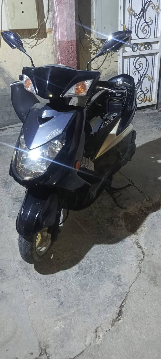 السلام عليكم؟
سكنس فحل نوزل خطين مصبوغه بكوريا.
الدراجه بانزين محسن ودهن اكسادو.
الدراجه جديده جيب فيتر وافحص .

(بيها منفيس).

السعر :1150.

الرقم:***********

العنوان :الدوره.
