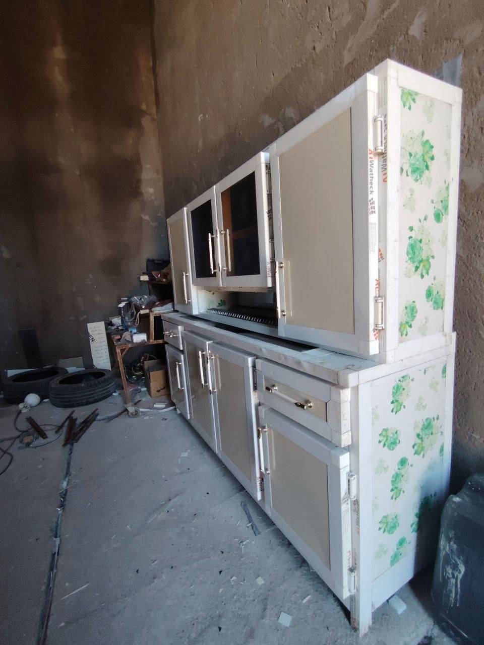 كاونتر قطعتين سنكي مستخدم

السعر 250 

واتساب 
***********
