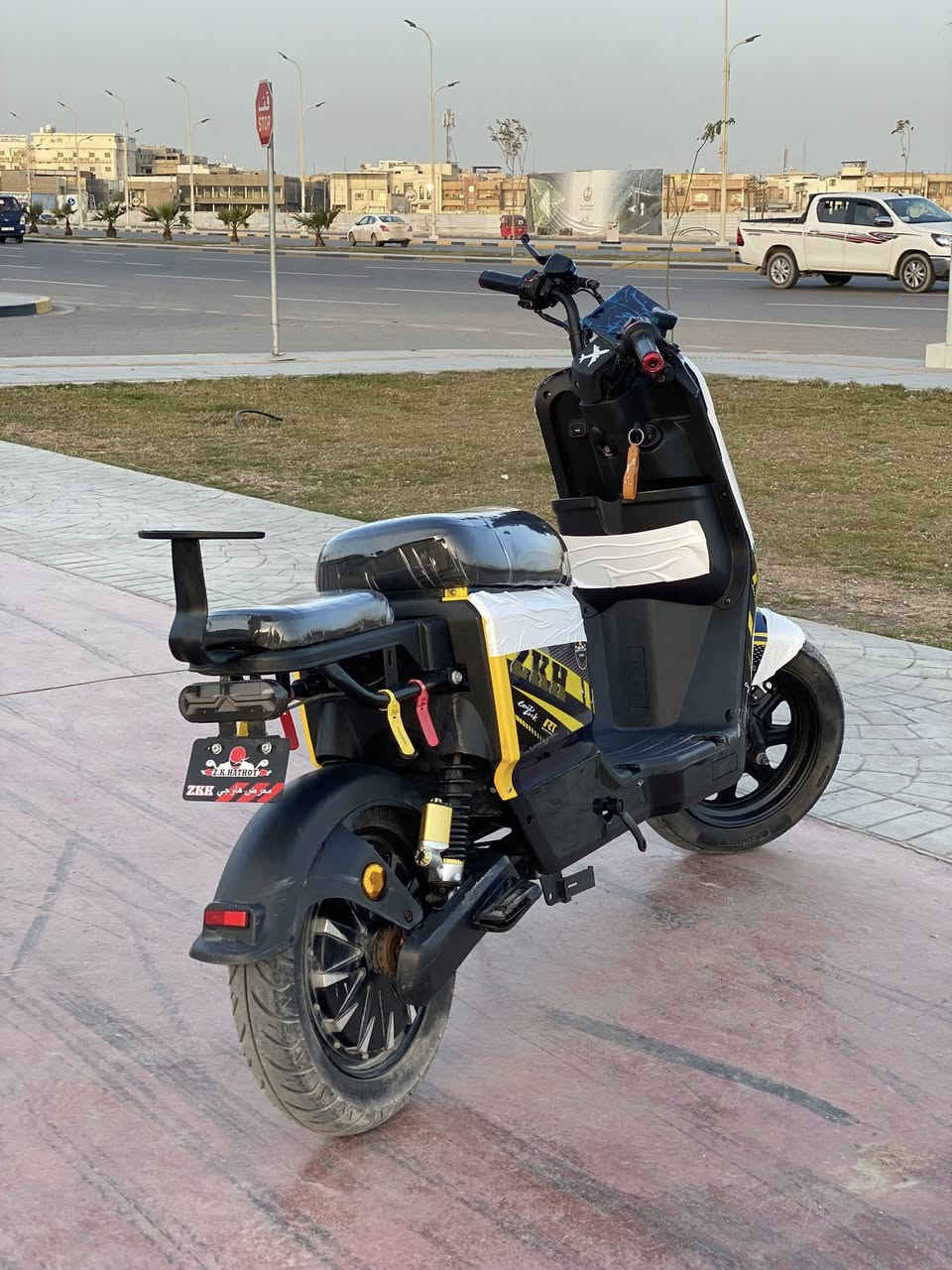 سلام عليكم دراجة R11للبيع موديل 2025خمس بطاريات 🔋 حجم22 دراجة نظيفه السعر 550 وبيها مجال للتواصل على هذا رقم *********** العنوان البصرة دور صحه
