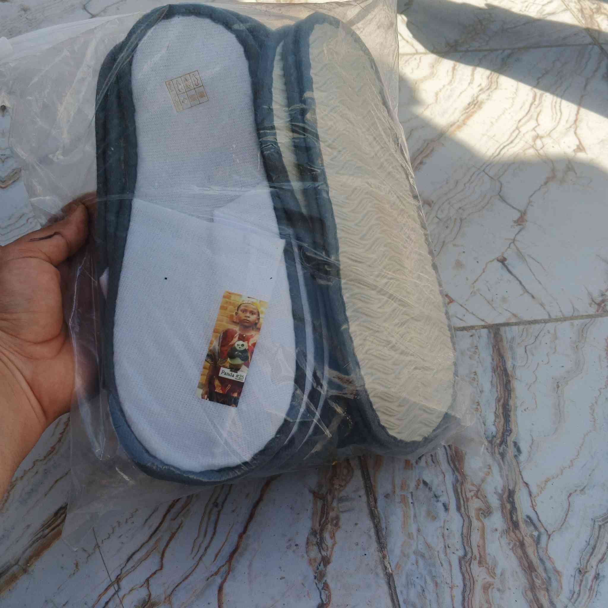 10 ازواج كله جديد
و6 بانتوف اقماش اول تم 35 واصل


**إذا كنت صاحب هذا الإعلان وتريد حذفه لأي سبب، رجاءا أرسل رسالة إلى الدعم الفني**