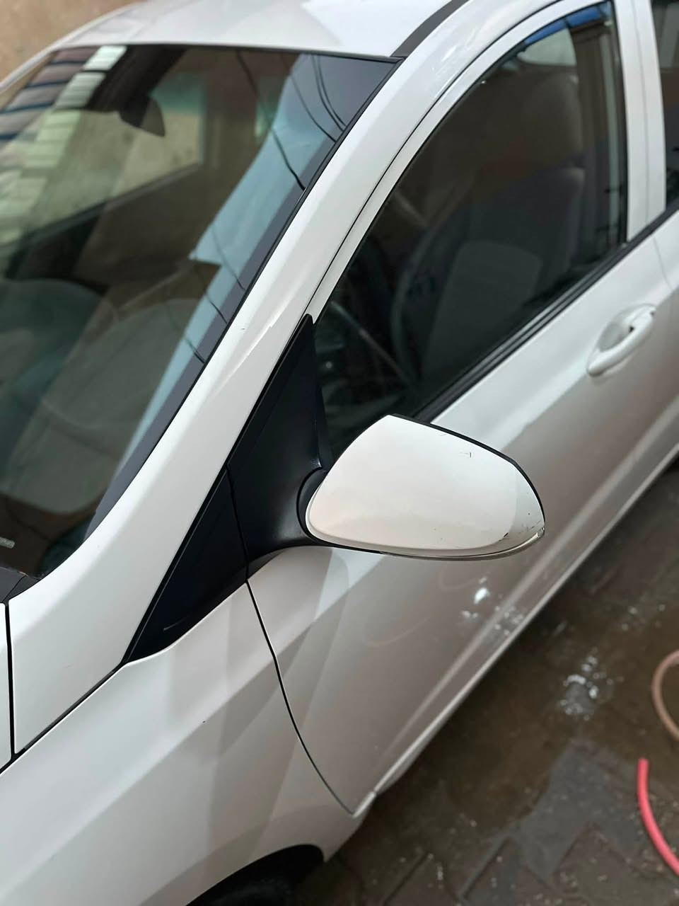 🚘 هيونداي i10 هاتشباك 2015
🔹 لون أبيض
🔹 استخدام نسائي
🔹 محرك اقتصادي بالوقود
🔹 كير أوتوماتيك
🔹 تبريد ممتاز 
🔹 زجاج كهربائي
🔹 مرايا جانبية كهربائية
🔹 4 أبواب
🔹 حجم صغير مناسب للمدينة والازدحامات
🔹 سيارة نظيفة وجاهزة للاستخدام
 � السيارة باسمي وجاهزة للتحويل بأي وقت
🔹 صيانة وإدامة كاملة بصورة دور

🚗: الممشى 72 ألف كم فقط 

✅ مكينة ممتازة
✅ كير ممتاز
✅ تكييف بارد
✅ اقتصادية جداً بالبنزين

 📍مكان السيارة: (كربلاء)
💰 السعر المطلوب:(85)ورقة وقابل للتفاوض
رقم الهاتف : *********** متواجد واتساب 
وفيسبوك ايضا
