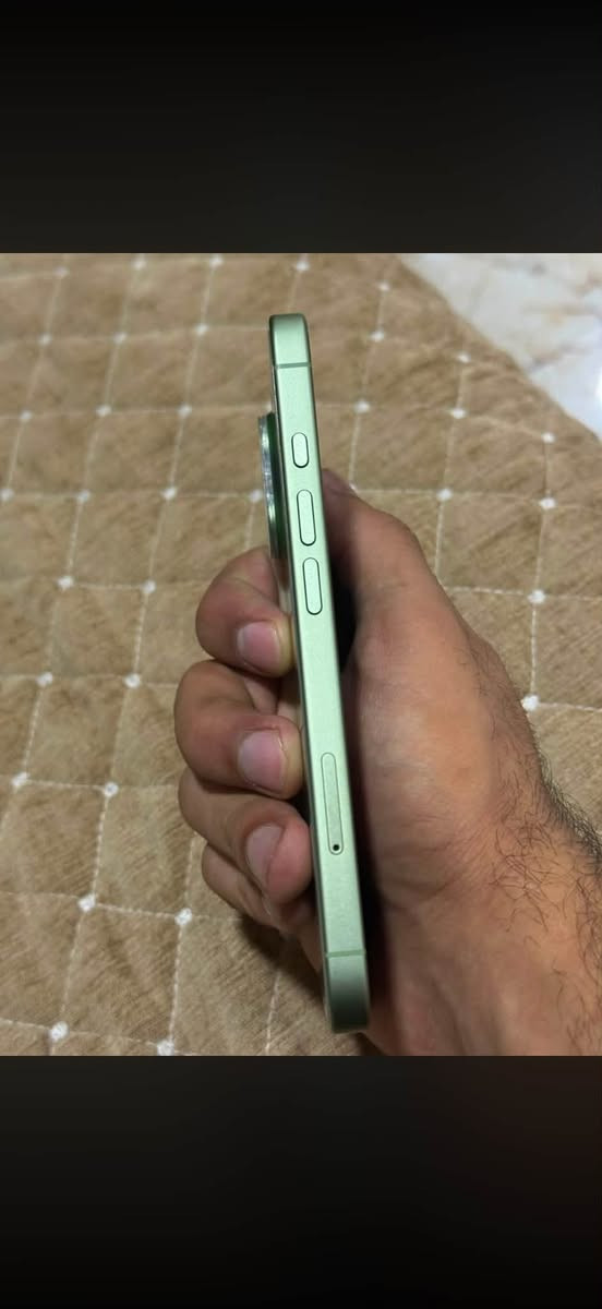 السلام عليكم ايفون 17 عادي
دبل سمكارت CH

بطاريه 100 عدد دورات 87

بعده الضمان 

كارتون وكيبل كامل ملحقات 

السعر ١١٧٥ وبي مجال

بغداد مدينة الصدر 

***********

