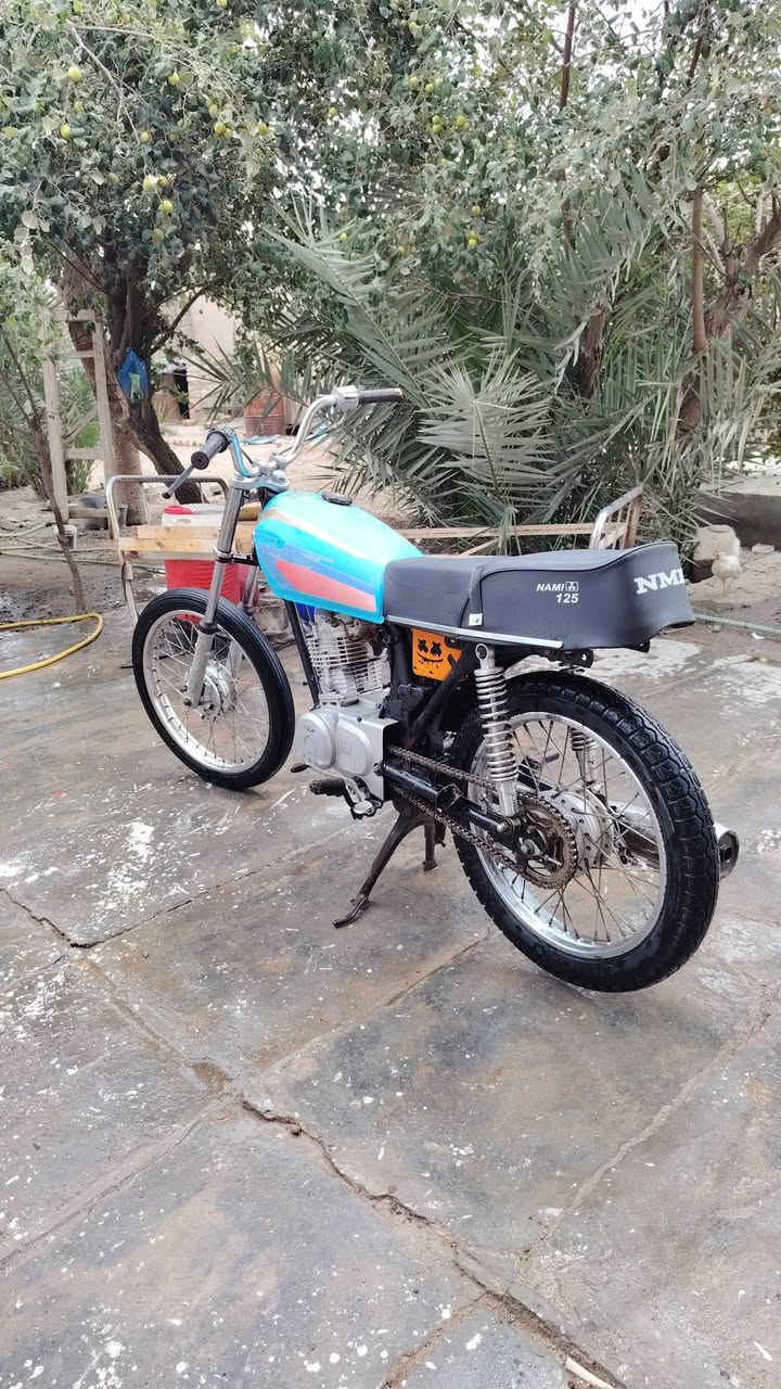 سلام عليكم يراني نامه للبيع دراجه شاصي كفاله مكينه مكفوله بس بيهه خيط بخار قليل صوته ناعمه وجديده نهضه  ومعدل تخبل تايرات جدد ولوياله موس سعر 400 وبيهه مجال مكاني البصره الزبير رقم ***********
