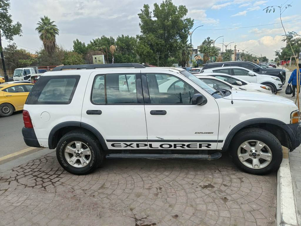 للبيع فورد ٢٠٠٥ مال مزاد بلاديه مكينه جديده مكفوله من الدعاميه لدعاميه خير من الله سعره ٦٠ بي مجال لشراي معامله كامله بسمي وكاله مطلقه باسمي يمشي معامله عله الرقم مكانه بغداد حي الاصلاح للاستفسار اتصال  عله الرقم *********** بغداد, العراق
