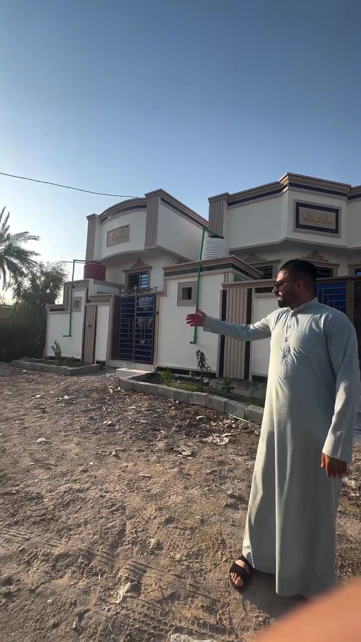 ‏بيت جاهز للسكن المساحة 140 متر السعر المطلوب 83 قابل للتفاؤل العنوان البصرة أبو الخصيب شارع سيد حامد نوع العقار طابو ملك صرف سند 25 زراعي عراقي للاستفسار اتصال ***********
