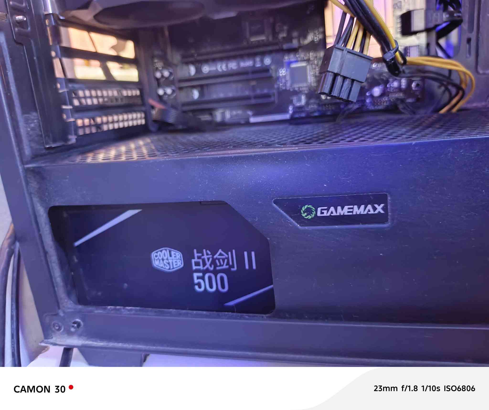 السلام عليكم PC لبيع
المعالج i5 7500 @ 3.40GHz
الكرت GTX 1650S MSI 4GB
البورد B150 Combo ddr4 ddr3 مزدوج
البور cooler master 500w
الرام 16 ddr4 2666hz GIGABYTE
التخزينssd 128 + hhd 500
الكيس GAMEMAX 1FAN 
السعر ٣٥٠ الف مكاني بغداد ويا موس وكيبورد ماركه


**إذا كنت صاحب هذا الإعلان وتريد حذفه لأي سبب، رجاءا أرسل رسالة إلى الدعم الفني**