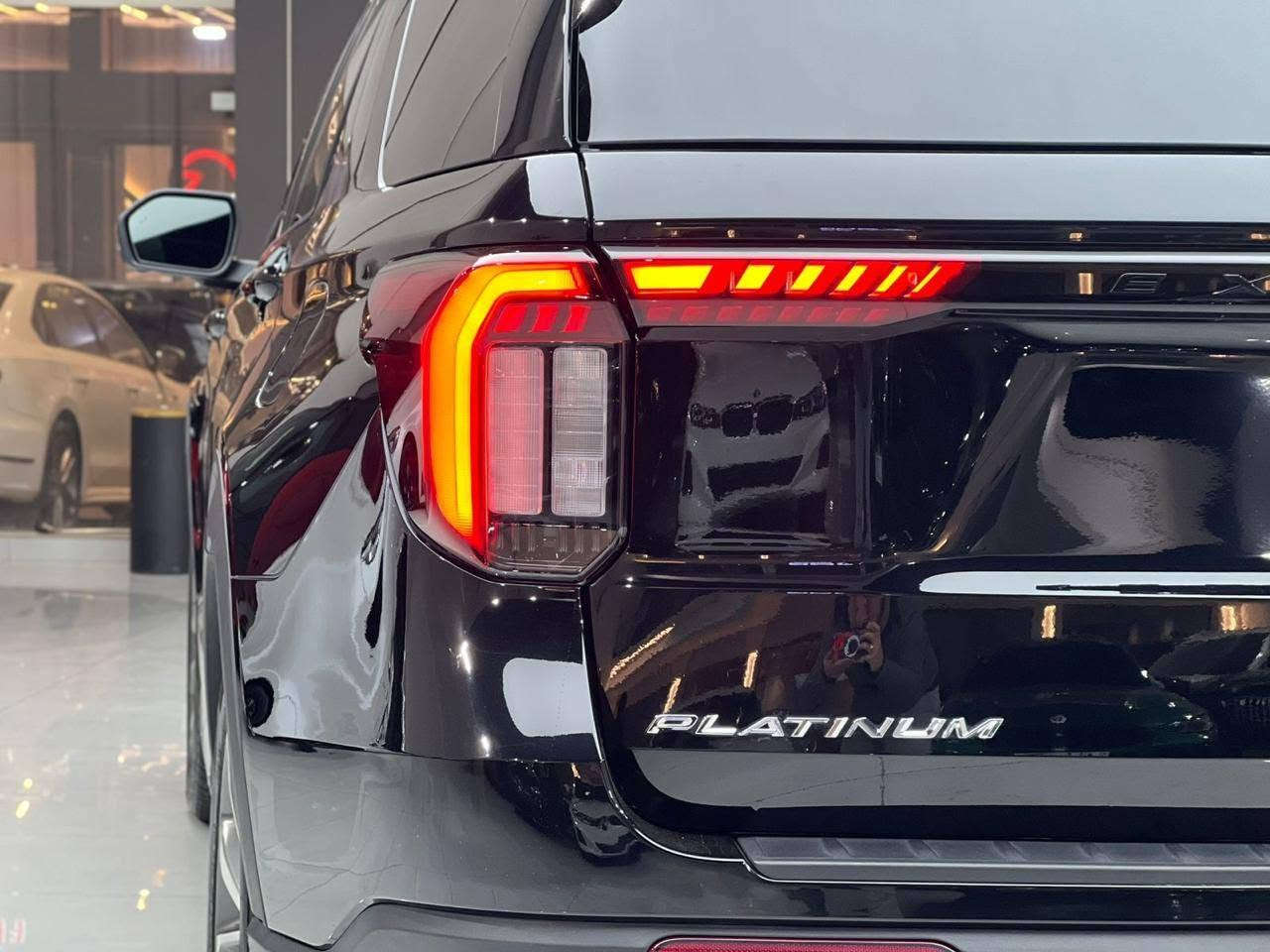 #Ford_Explorer_Platnium_2025
#Full_Options #فول_مواصفات
#محرك_V6 
#بدون_صبغ_بدون_ايرباك
#جاملغ_تبديل_شركه
#Mileage:- 32.000mile -ماشى 🛣
#رقم_الشاصي_منشور بالصور
~~~~~~~~~~~~~~~~~~~
العنوان📍ناونیشان‎
اربيل ~ ~ هەولێر
معرض AMG
~~~~~~~~~~~~~~~~~~
للاستفسار اکثر
Mobile: ☎️📞
*********** Whatsapp
*********** أربيل, العراق
