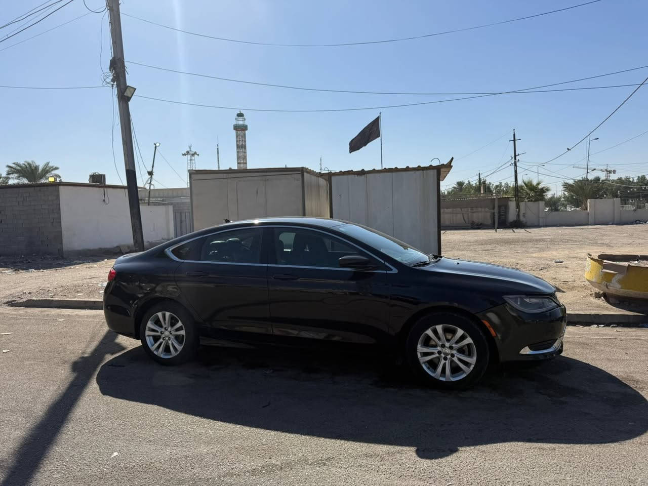 السلام عليكم للبيع c200 كرايسلر موديل 2017 موضح بالسونر تفاصيل حادث وبيهة خيط تبخير
رقم بغداد /سعرهة105بيهة مجال بسيط 
رقم استفسار ***********
