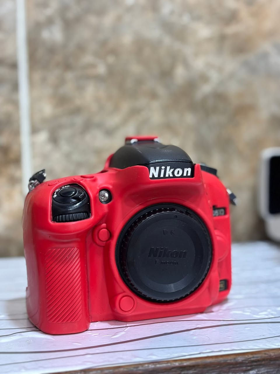 السلام عليكم
متوفرة كاميرا Nikon D610 (فول فريم) للبيع، الكاميرا غنية عن التعريف، بـدي نظيف جداً وخالي من أي شخط أو خدش،

المواصفات والحالة:

• النظافة: البدي نظيف جداً (كشر) وما بيه أي شخوط. 

• الملحقات: شاحنة أصلية +بطاريات ثنين  جلاتين للكاميرا (كفر)
شتر الكاميرا فوك ال100

عدسة 70-200 نظافه فول غراض كامله ما بيه ولا شي نقص 
للتواصل والاستفسار  على الخاص


**إذا كنت صاحب هذا الإعلان وتريد حذفه لأي سبب، رجاءا أرسل رسالة إلى الدعم الفني**