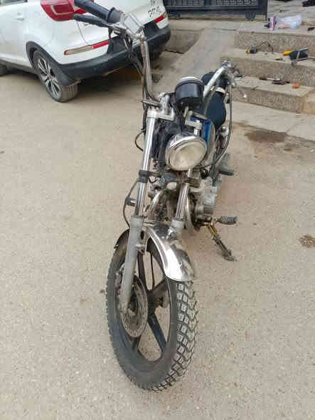 من رخصة الادمنية 
دراجة هارلي ريبل ربع دبل بستم (كوم حديد ابيع عاطله) نارية موجود المحرك عاطل (السعر 300 ومستعجل عالبيع) اذا اكو مراوس بأيراني اراوس مكاني بغداد دورة 
للاستفسار *********** والشراي هلا بي 🖤
