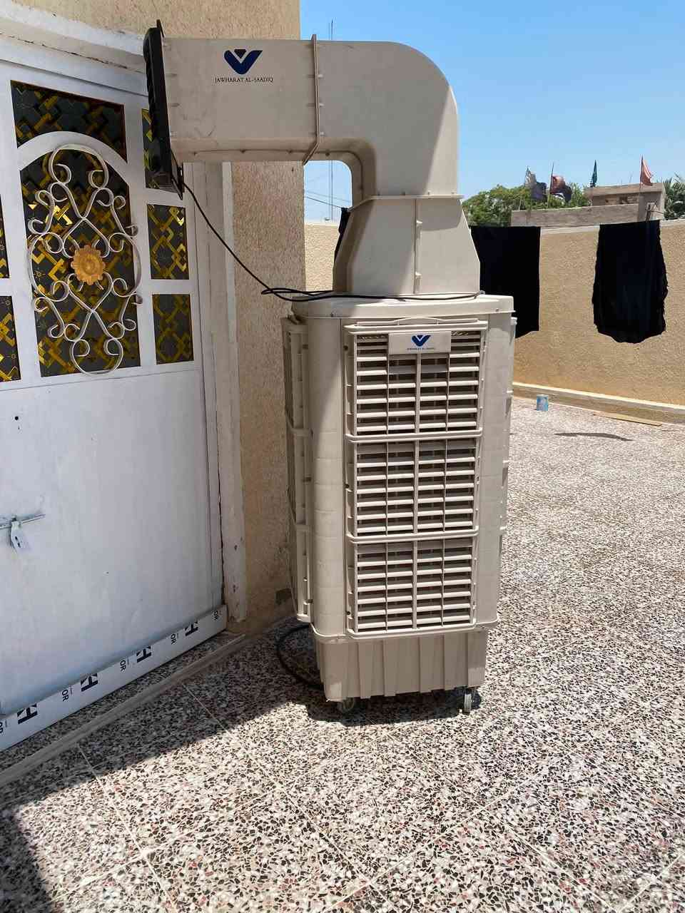 مبردة للبيع الحجم الكبير جديدة ماخذينها جديدة سعرها 350 مكاني بغداد المشتل
***********
