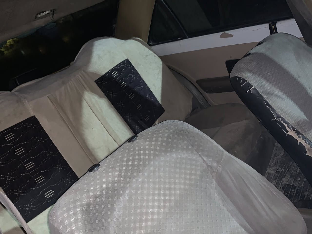 بيجو 405 جي لكس ابيع بدون راعي   كهربايات كله شغال تبريد شغال جام يصعد وينزل
مكينه خير من الله  بس بيها خيط بخار نقوصاتها بسيطه شباجً و قفل جنطه  ابيع بدون راعي ١٣وبيها مجال بسيط 
مكاني بغداد  بالمحموديه اتكفل سرقه وعشاير***********
