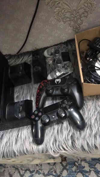 سلام عليكم  عندي بلي 4 سلم مهكر لبيع. كامل ملحقات كمافي صور. بس. يده وحده يحتاجله صيانه
سعر قفل مابي مجال لحد يعامل. لان ملحقات كامله ومهكر
وشكرا

السعر 200قفل مكاني بغداد
***********
