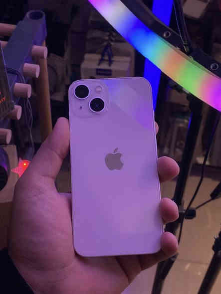 سلام عايكم. ايفون للبيع
ايفون ١٣ عادي. 
ذاكره ٢٥٦
بطاريه ١٠٠ استبدال جديد 
خالي من اي مشاكل 
 ملحقات كامله 
الجهاز نظيف جدا. فقط بي طخه بسيطه مبينه بالصور 

المكان بغداد 

السعر مناسب 

***********
