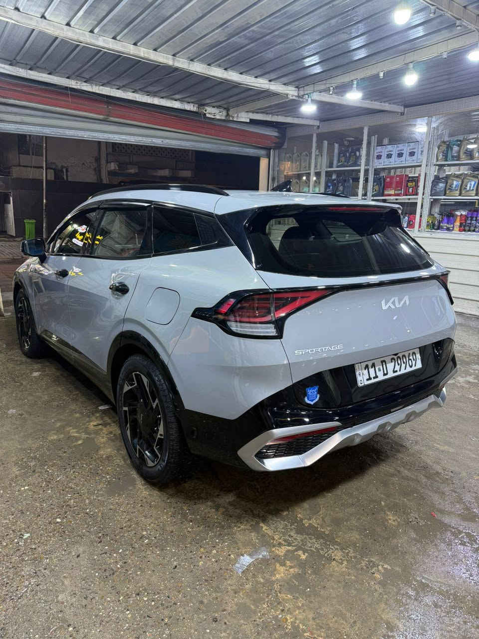 سبورتج سمنتي 2024 وارد أمريكي فول واحد على واحد
أكرر فول الفول ماشية 13 الف مايل
صور الحادث مرفوقه بالمنشور
السعر 225 وبيها مجال شي بسيط
الاستفسار اتصل ***********
بي واتساب مكان السياره بغداد
 الكرخ قرب نفق الشرطه
