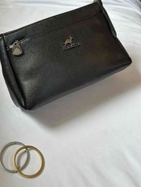 حقيبة سوفت • جلد طبيعي • أسود ملكي