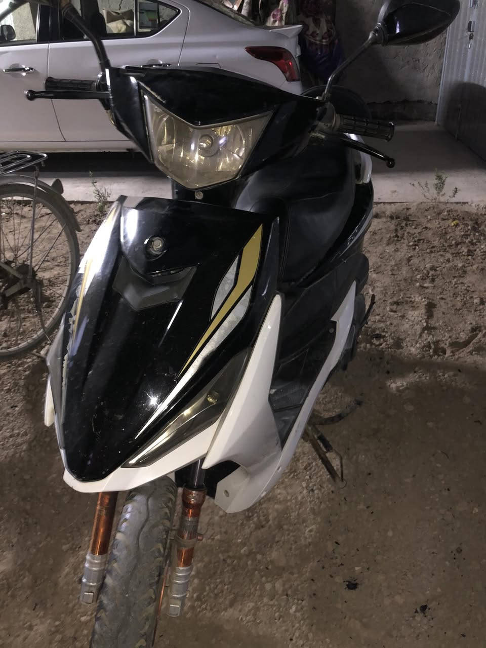 دراجه fs للبيع كاملة من كلشي نقصها بس باتري كولشي شغال سعرها ب٢٧٥ مكاني بغداد المشتل
 تشغيل عن بعد


**إذا كنت صاحب هذا الإعلان وتريد حذفه لأي سبب، رجاءا أرسل رسالة إلى الدعم الفني**