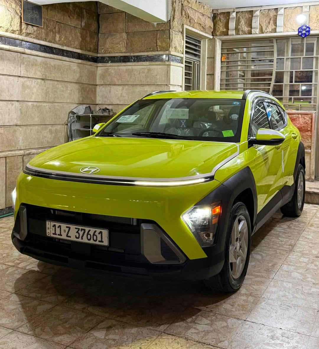 السلام عليكم
للبيع هونداي كونا 2024 الشكل الجديد كلياً  وارد امريكي حادثهه موضح بالصور تصليح درجه والى كلشي على كده  رقم بغداد بسمي شخصياً ماشيه 4 الف زيرو السيارة جديده بمعنى الكلمه جاهزه من كلشي لون اخضر مميز وداخل ابيض مكينتهه 2000 دوش المرغوب للستفسار الاتصال *********** مكاني بغداد الشراي يتصل واني بالخدمه
