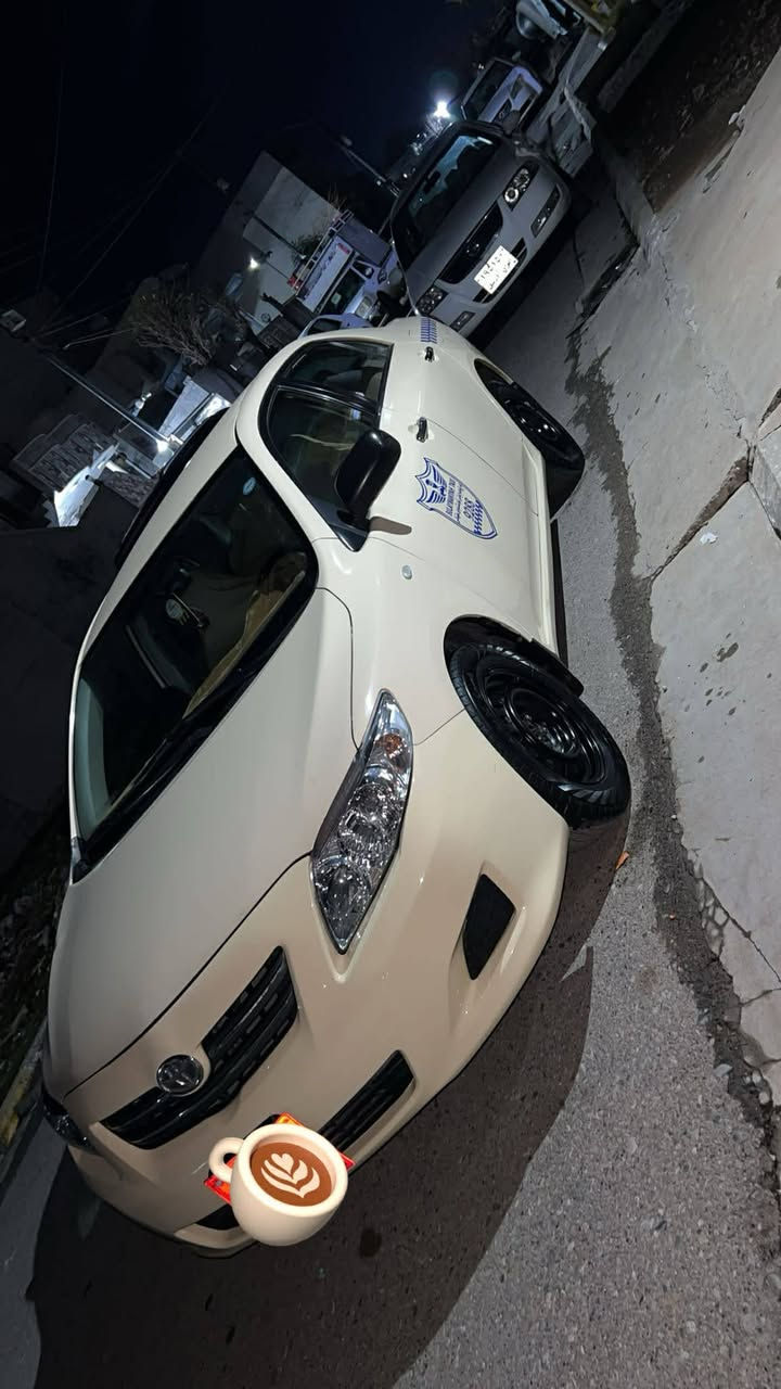 توێتا کرۆلا 2010 سۆنەرەکەیم داناوە گێڕ و مەکینەی بەشەرت تەقەوڕەقەی تیانیە زۆرجوانە ماڵی کەسابەتە ژ.م***********
