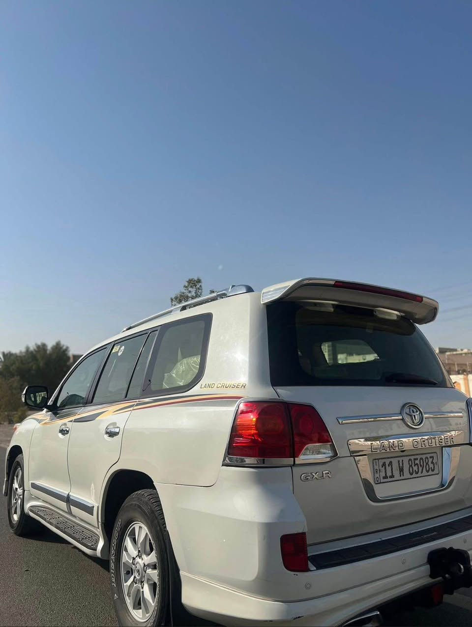 السلام عليكم لاندكروز 2015 بيه قطعتين صبغ مكينه V6 فول مواصفات السعر 365$وبيه مجال الاستفسار اتصل *********** مكانه بغداد بغداد, العراق
