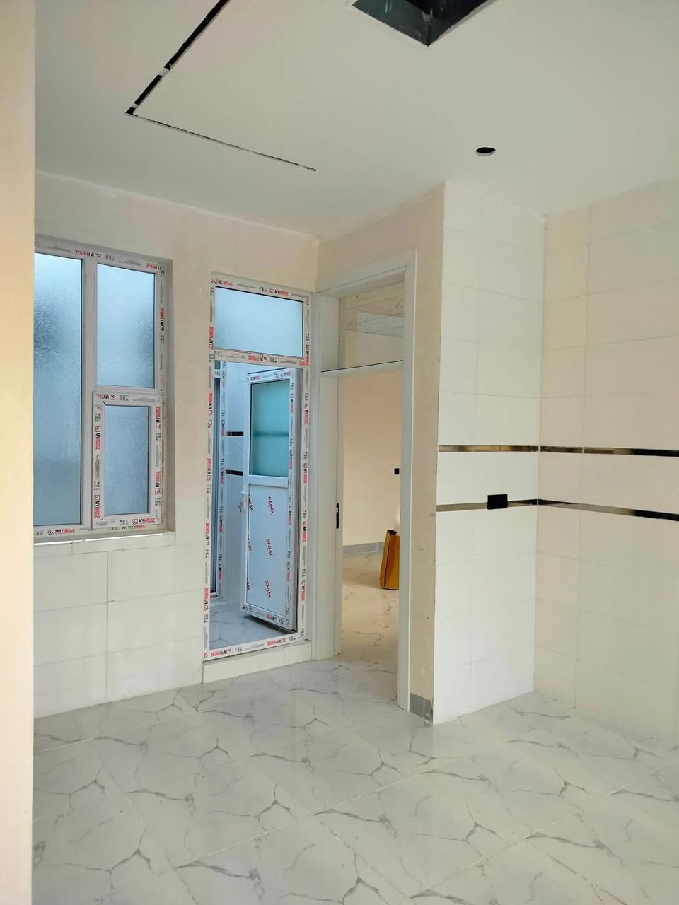 اعلان رقم (1795)📢📢📢
——————-
دار للبيع مساحة 110متر مربع 
فول سيراميك بناء حديث صفر مامسكون
غرفتين نوم مع هول استقبال مطبخ صحيات 
الموقع بنجاعلي
قرب مركز الصحي
فول خدمات 
شارع عريض 
سعر مناسب جدا 
استفسار 
***********
***********
