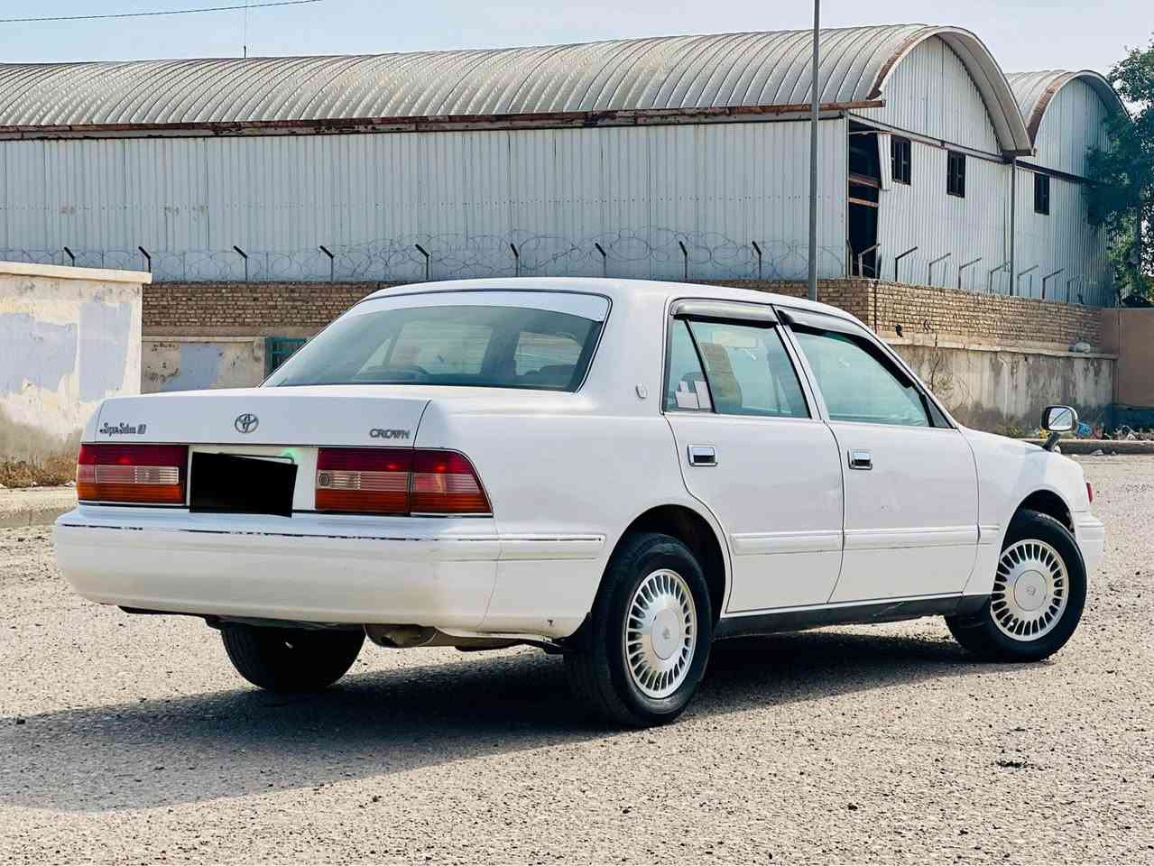 السلام عليكم للبيع كراون راس الثور لون ابيض موديل 1999سياره جديده مكفوله كفاله عامه ضربه وصبغ وتبديل 
رقم مثنى تحويل ثاني يوم السياره بالكارتون بعدها جديده كلش الاستفسار ***********
السعر 125 وبيها مجال بسيط بغداد, العراق
