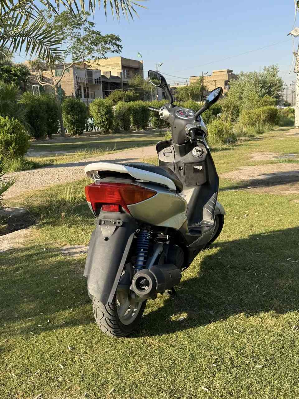 سلام عليكم سكنس نثية ياباني ١١٠ ستاند حساس للبيع الدراجة نضيفة كلش منزلها من رمبة نضيفة برغي مامفتوح بيها تجي جيب وياك فيتر مضبوط وافحص شغالة نص نكرة الدراجة كاملة مكملة بس باتريها منتهي شغالة ترايك وين ميعجبك كلشي شغال بيها سعر ٩٥٠ بيها مجال بسيط عنواني بغداد حي اور ***********
