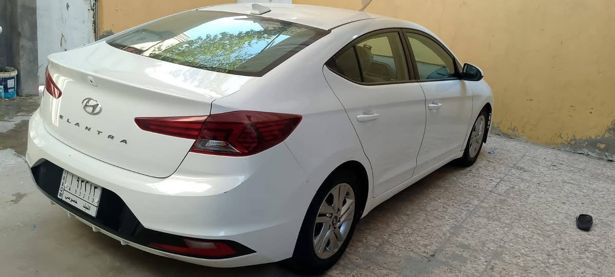 سلام عليكم
سياره النترا ٢٠٢٠ وارد امريكي ضربتها اماميه بيها تبديل ثلاث قطع اماميه محركها ٢٠٠٠ دوش وكيرها AT ماشيه ١٠٧ميل الباقي كله كفاله تبريدها كلش حلو وحداديه حلوه السيارة معوقين تصير حره 2027 الشهر الثاني المعوق شرطي بالنجف سعر السيارة 98 وبيها مجال قليل للشراي 

الاتصال ع الرقم ***********
