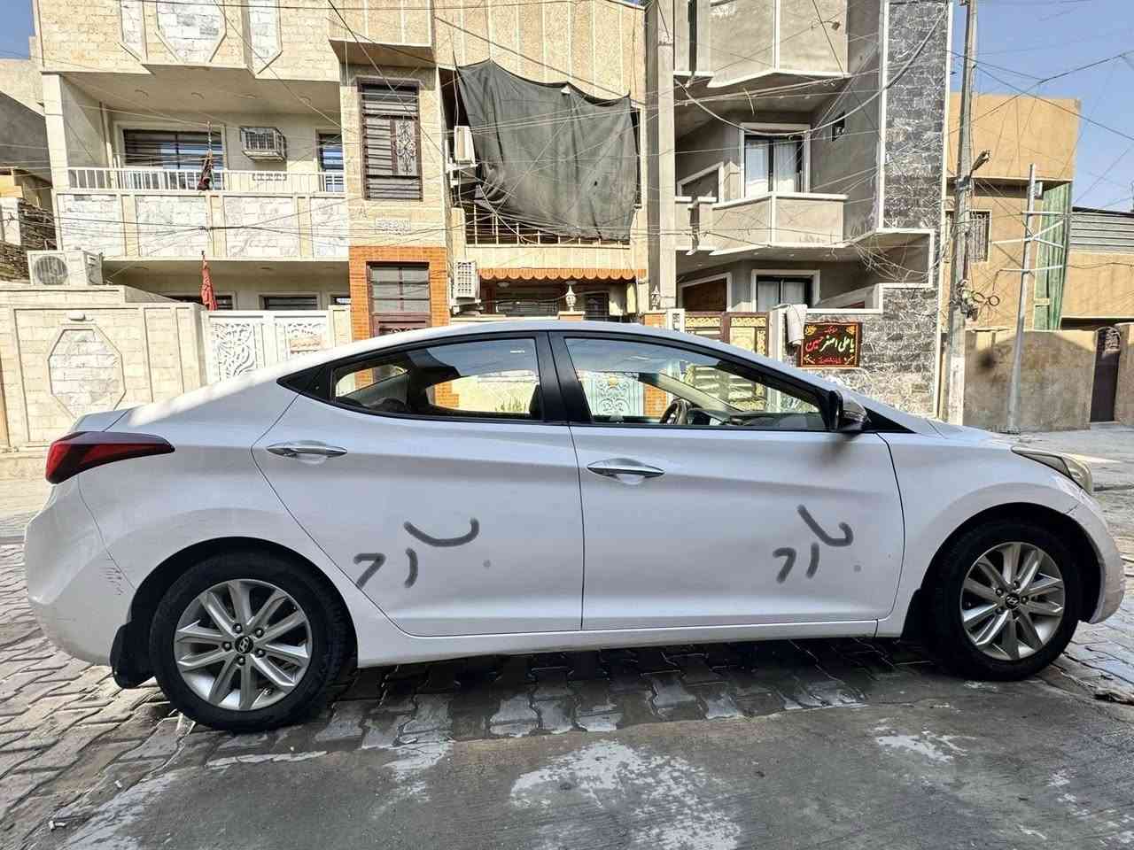 السلام عليكم 
النترا 15 ماشيه 107 بيها بارد فقط بدون صبغ + القماره مكشطه دائره صغيرة موضحه بل صور + صور السونار مرفقه ( كير محرك صدر كفاله ) المكان بغداد 
السعر 125 
***********
