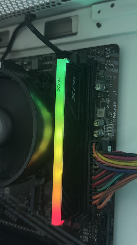 CPU: AMD 5500 TRAY
————————-
GPU: MSI VGA RTX 4060 VENTUS 2X BLACK 8G OC
————————-
M.B:MSI A520M-A PRO
————————-
RAM: XPG DDR4 16GB 3600MHZ. D35G WHITE RGB
————————-
SSD: 1TB GIGABYTE
————————-
POWER SUPPLY: THERMALTAKE -650W LITE POWER RGI
————————-
CASE: THERMALTAKE VIEW 200 TG ARGB WHITE
(3 FAN RGB)
————————-
السلام عليكم 
تجميعه احترافيه 
للالعاب القويه والمونتاج 
استخدام قليل جداً القطع عله وضع الشركه مامفتوحات حته الكارت بعده بالستيكر كل القطع برانداات قويه ومعروفه 
**** تحتوي وندوز اصلي مفعل
((كل شي موضح بالصور حته فحص كارت الشاشه تحت الضغط))
السعر: مليون و100 الف
العنوان: البصره - القبله
واتس اب : ***********
