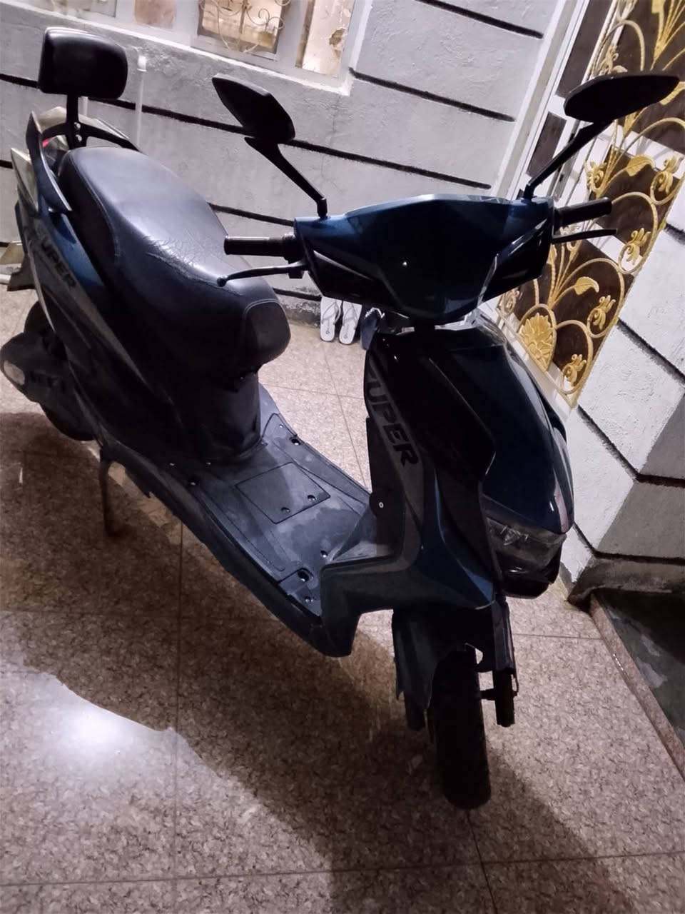 سلام عليكم دراجه شحن للبيع 
السعر 400 وبيها مجال


**إذا كنت صاحب هذا الإعلان وتريد حذفه لأي سبب، رجاءا أرسل رسالة إلى الدعم الفني**