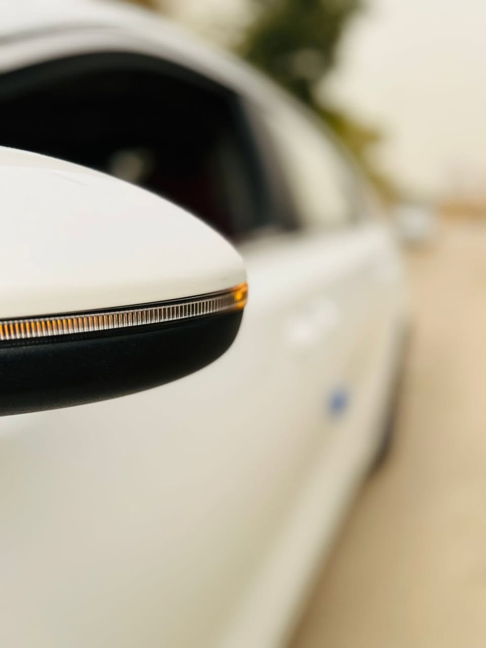 السلام عليكم كيا K3 موديل 2024 ماشية 28الف
 مكفولة من الصبغ والبارد  سيارة فول بصمة فتحة شاشة كاميرا حساس امامي خلفي كشنات جلد شاحن لاسلكي مري شفط سايد بريك بصمة مانع انزلاق وضعيات قيادة مكينة 1500 دبل نوزل اشاير لد مكان السيارة بغداد السعر148 وبيهة مجال 0772 811 3904
المكان بغداد حي العامل
