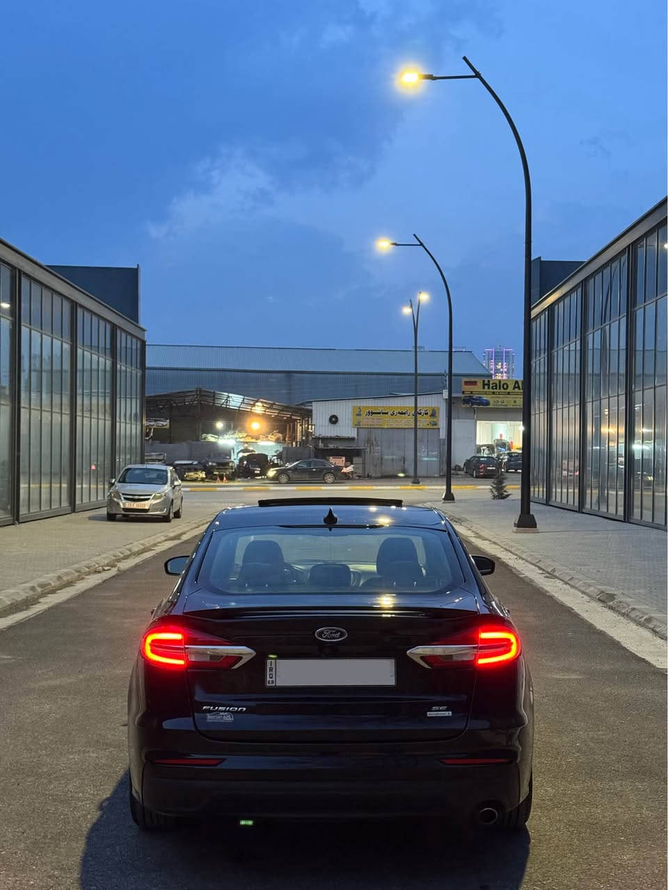 🚘 Ford Fusion 2019 (SE+) | 1.5T

فۆرد فیوشن ٢٠١٩ – SE+ فوول مواسەفات

سەیارەکە نموونەیە لە جوانی و پاکی، ماشاءالله
هەیکەلی وەک خۆی ماوەتەوە، بێ نووقسانی

📌 بۆیاخ:
 • دەرگای پشتی سەکن
 • چەملغی سایەق بێ ناوگرتن
 • بێ ئێرباگ، پێش و پشتی کەپسە

⚙️ مواسەفات:
 • سڵایت
 • بەسمە
 • سێ شاشە + شاشەی گەورە
 • کوشن جلد و شاموا
 • ڕاداری کامل
 • ڕاداری پێش و دواوە
 • ئاوێنە شەفت، هیتەر و کارەبای
 • تەحدید سورعە
 • ناو کرێمی
 • ئۆتۆ ستۆپ
 • لایتی پێش LED + عەدەسە و زینۆن
 • لایتی دواوە LED کامل
 • لایت ئۆتۆ
 • فوڵچەی جام ئۆتۆ
 • برێک بەسمە و کارەبای
 • کۆدی دەرگا
 • سێ گێڕ: (عادی، لە سووکان، ئۆتۆماتیک)
 • زۆر مواسەفاتی تر…

🛠️ دۆخی سەیارە:
 • کامل سێرڤس کراوە
 • هیچ نووقسانێکی نییە
 • چوار تایەی تازەی لە ژێرە

📄 تۆمار و شوێن:
 • ڕەقەم: هەولێر
 • ڕەقەم و سەنەوی تازە
 • تەحویل و غرامە بە شەرت
 • ناونیشان: سلێمانی

📞 ژمارەی پەیوەندی:
0773 836 3591
0750 152 7025 السليمانية, العراق
