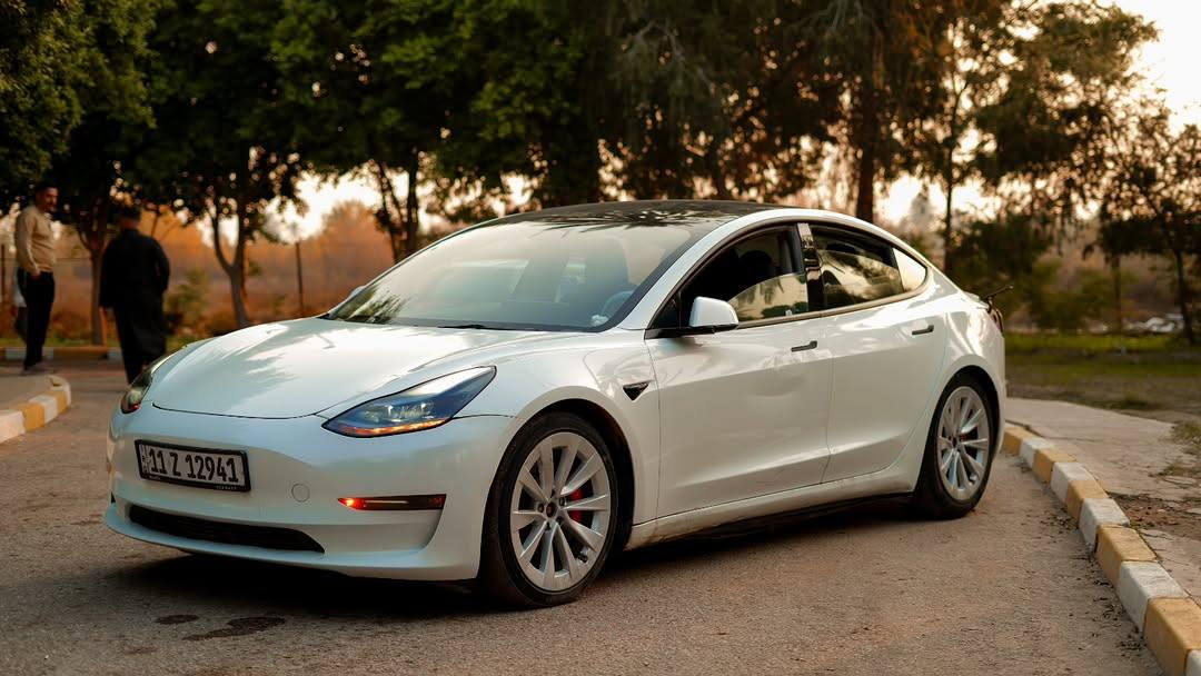 للبيع تسلا دبل ماطور بفورمنس ✈️✈️2023
السياره جديده رقم بغداد باسمي ضرره ٣ قطع بدون دواخل وسعره مناسب 160$ السياره عليه اضافه شاشه خلفيه وبردات سقف وشاشه خلف الستيرن السياره جاهزه اوفلاين ماشيه 30 مكاني بابل شارع ٦٠ للاتصال /***********
