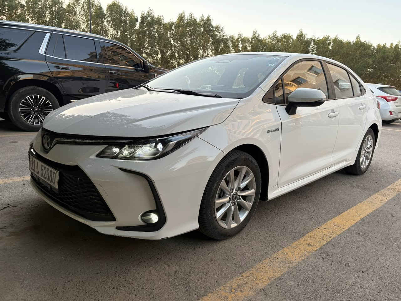 للبيع 
تيوتا كورلا هايبرد ٢٠٢٤
وارد صين
شكل الخليجي
ماشيه ٢٨ الف كيلو متر
السياره مكفوله كفاله عامه من الصبغ والبارد 
مواصفات: فتحه. بصمه. رادار امامي. ابل كار بلي.  كامرا.  تحديد مسار.  مثبت سرعه. اوتو هولد.  شاشة عدادات دجتل.  سايد بريك كهربائي. بعد بيها هوايه مواصفات
السعر ١٤٨ ورقه 
للاستفسار ***********
