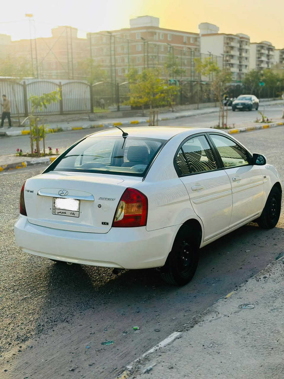 السلام عليكم
اكسنت 2011 خليجي 
محرك 1600 دوش 
كير اوتوماتك رقمها بغداد 
محرك كير تبريد كهربائيات شغاله صدرها حلو 
سونار مرفق بالمنشور سيارة جاهزة الحمد الله 
السعر 98 وبيها مجال بسيط 
***********
مكاني بغداد
