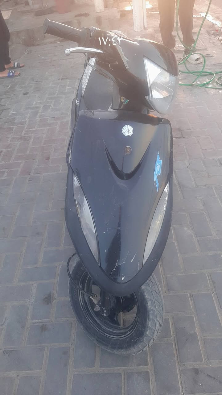 سلام عليكم
دراجه ختم واحد سعرها ٥٥٠الف 
وبيها مجال حك الجيه مابيها نقوصات نكره سلف نكره هندر 
دراجه تاخذها بالك مرتاح مكينه ناعمة ومكفوله كفاله عامه 
مكاني ابو دشير ***********
