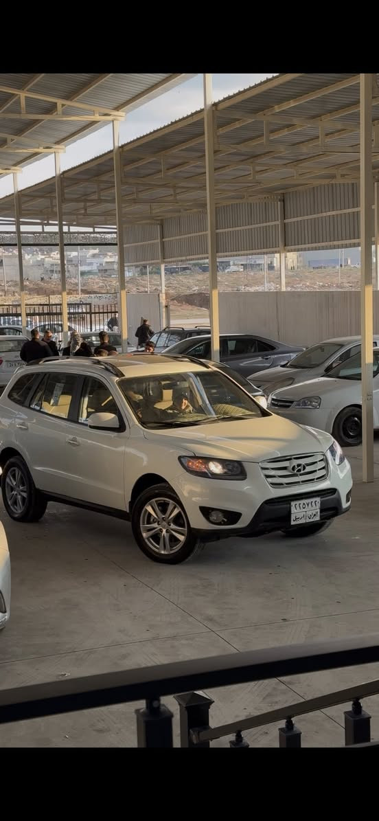 سنتافي 2011 خليجي فول 1/1
7راكب-سلايد-بصمة-كشن كهرب
سعر بلاش 109 ورقة و عليها غرامات 7 ورقات تنزل من السعر يعني 102 ورقة 
گير محرك بشرط
صبغ عام ☑️
عنوان قضاء بردرش/دهوك
***********
