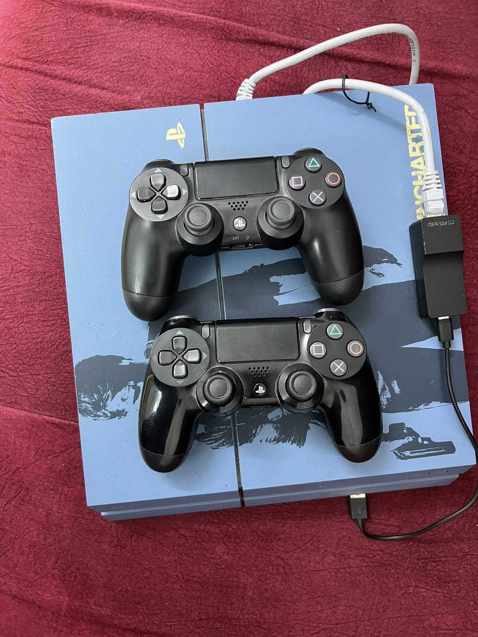 السلام عليكم
Ps4 fat 

مهكر نضام 11
ذاكره 512
الجهاز نضيف وما مفتوح ومع كامل ملحقاتهومعاه يدتين وحده اصليه والثانيه تجاريه 
السعر 265 وبي مجال  للطيبين 🥰
للاستفسار على الصفحه او على الرقم ادناه 
***********
