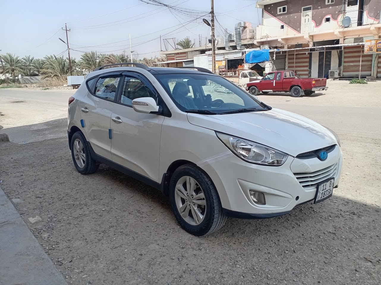 سلام عليكم توسان ٢٠١١ ((خليجي)) فول موصفات بنوراما أشاير بالمري داخل لونين
حساسات تحكم استيرن
السيارة جديدة
محرك كير مكفولات
صدر جديد تخم تاير جدد
تبريد ثلج تدفئه شغاله
رقم بغداد الجديد سنويه وهزه جديد تحويل مباشر
بيها صبغ بس جامرلوغ وباب الباقي كفاله عامه عل فحص
مكان ديالى بعقوبه
السعر ١١٨ وبيها مجال

***********
