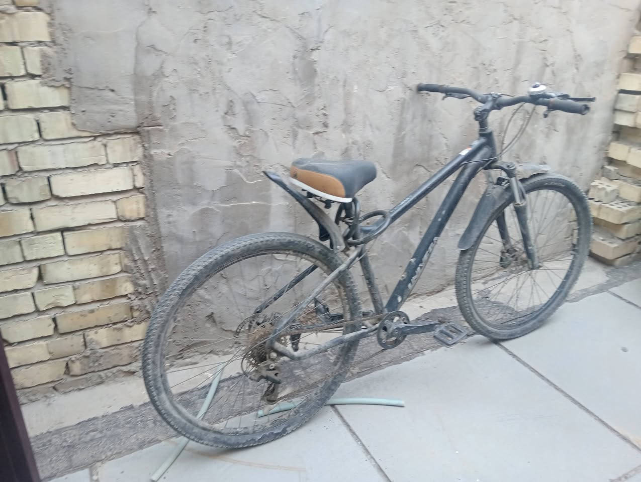 السلام عليكم بايسكل يونفيكاجاهز شويه علي تراب ممغسول تلفون ***********
كله شغال كير شيمانو جديد مكاني جميله شارع الرضوي
