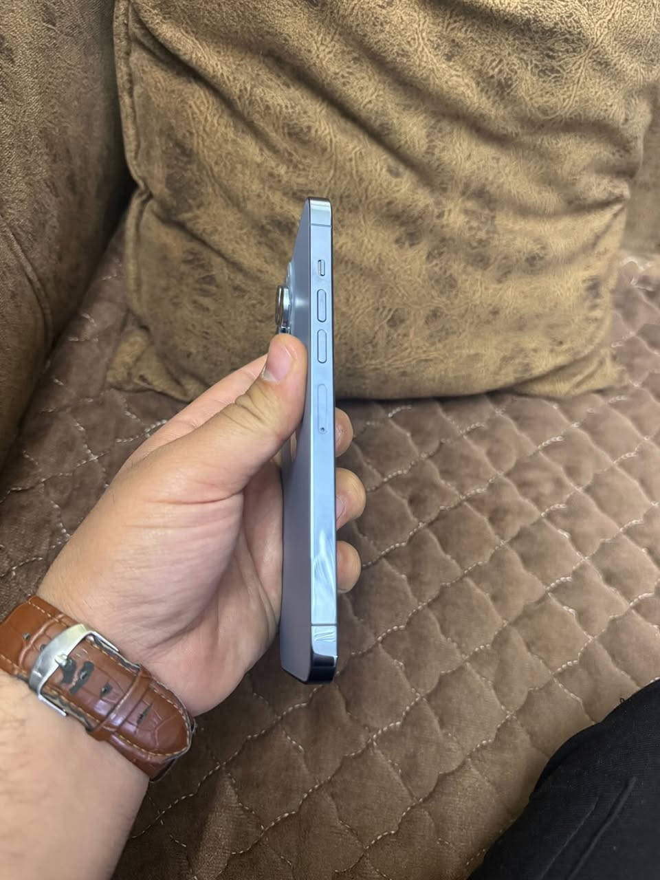 ايفون 13 برو ماكس : ذاكره 256 دبل سيم كارت
مامفتوح بطاريتو 97 جهاز شرط وضمان قطاره بالشحن
نضافه فول كامرتو دمعه سِعرو 735 الف بيه مجال للشراي
*********** هذا رقمي واتساب موجود هم
