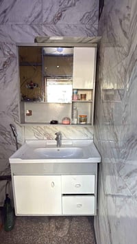 مغسله للبيع لتواصل على رقم 07704567903