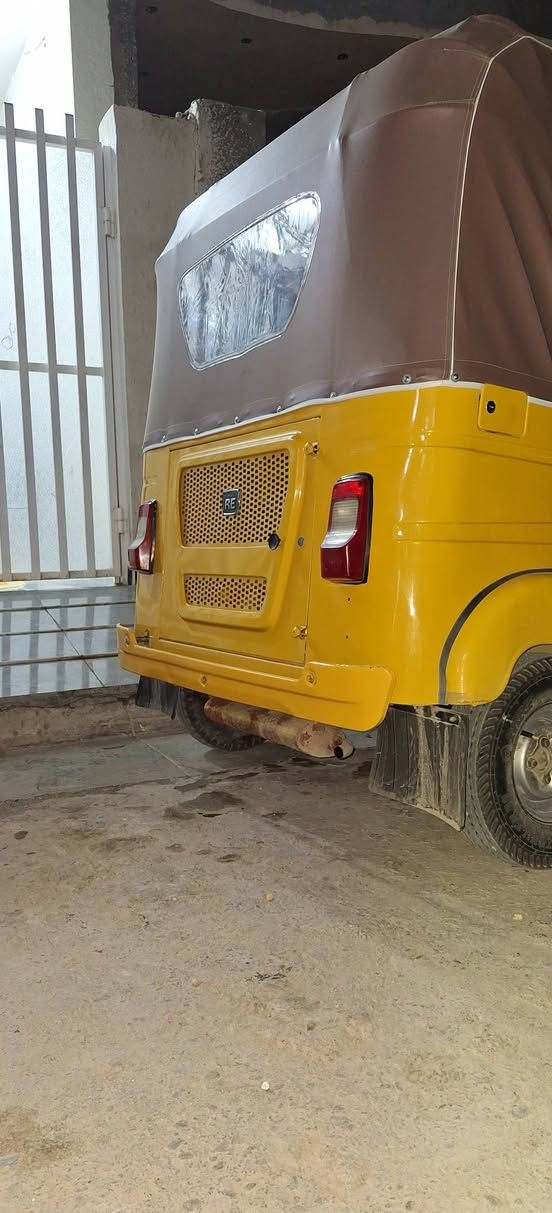 سلام عليكم تكتك للبيع معمره ومصبوغه عام للجماليه تكتك موديل21 شهر 3 اوراق بسمي تحويل مباشر مكينه خير من الله لا تبخير ولا تنقيص سعره 8 ونص وبيه مجال رحمه والديكم الي ما يعجبه سعر يعبر المنشور لا يصير خبير روسي براسي ***********
