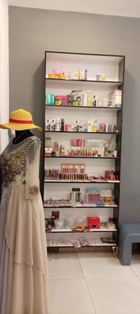 كوزمتك كامل • منتجات اصليه • حي الحوراء