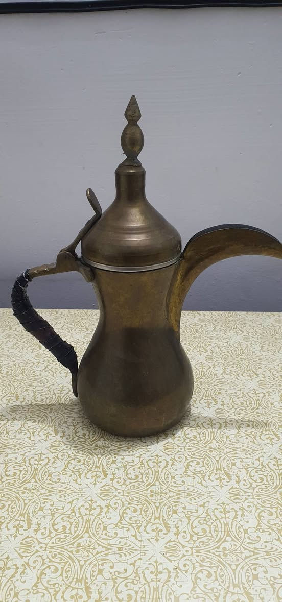 السلام عليكم للبيع دله نحاس قديمه سعرها 60 ارتفاعها 30سم


**إذا كنت صاحب هذا الإعلان وتريد حذفه لأي سبب، رجاءا أرسل رسالة إلى الدعم الفني**